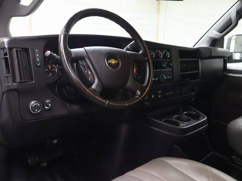 Used 2020 Chevrolet Express 3500 w/ Driver Convenience Package image 17