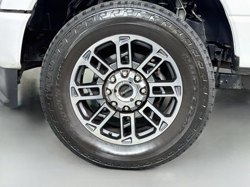 Used 2025 Ford F350 Platinum w/ Platinum Plus Package AWD/4WD image 11