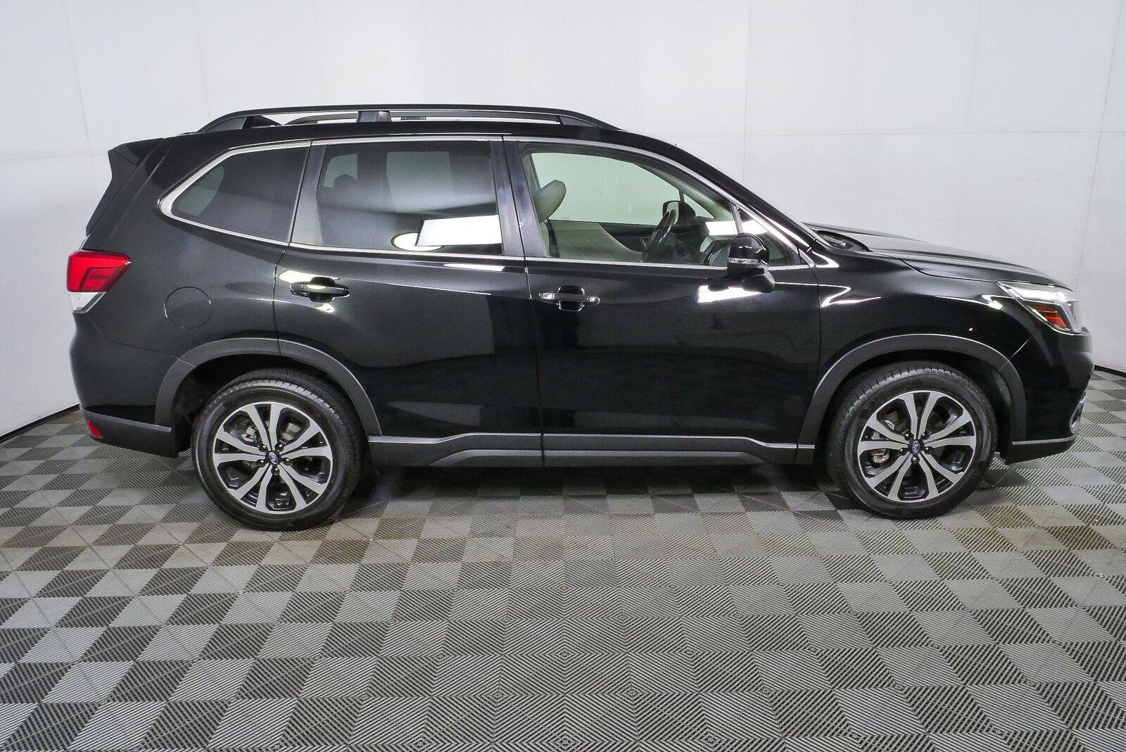 Used 2019 Subaru Forester Limited w/ Popular Package #3 AWD/4WD image 2