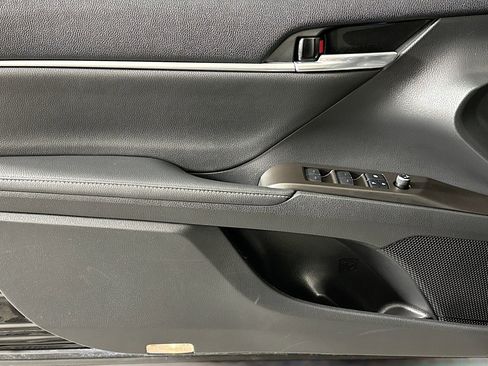 Used 2022 Toyota Camry XSE image 21