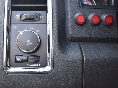 Used 2016 RAM 2500 Laramie image 25