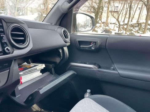 Used 2023 Toyota Tacoma TRD Sport image 32