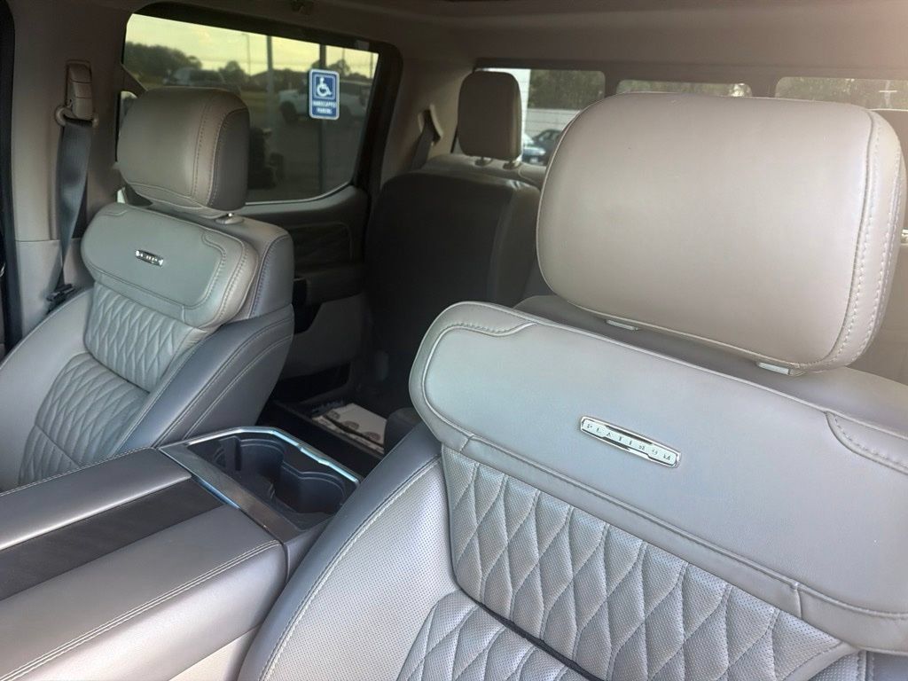 Used 2025 Ford F250 Platinum w/ Platinum Plus Package AWD/4WD image 4