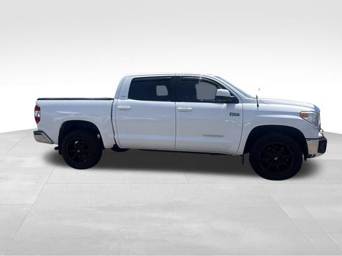 Used 2017 Toyota Tundra SR5 w/ SR5 Upgrade Package AWD/4WD image 10