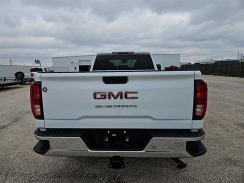 New 2026 GMC Sierra 2500 Pro w/ Convenience Package image 4