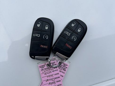 Used 2015 Dodge Charger R/T w/ Plus Group image 38