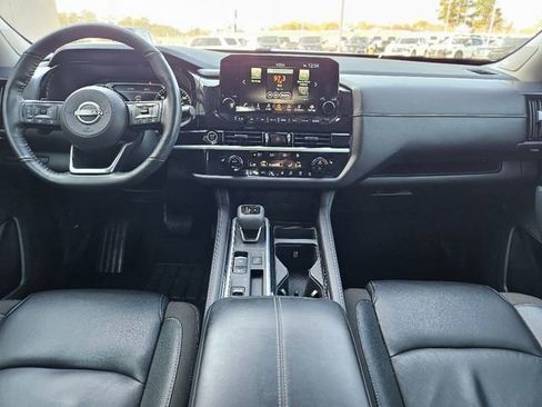 Certified 2024 Nissan Pathfinder SL w/ SL Premium Package image 15