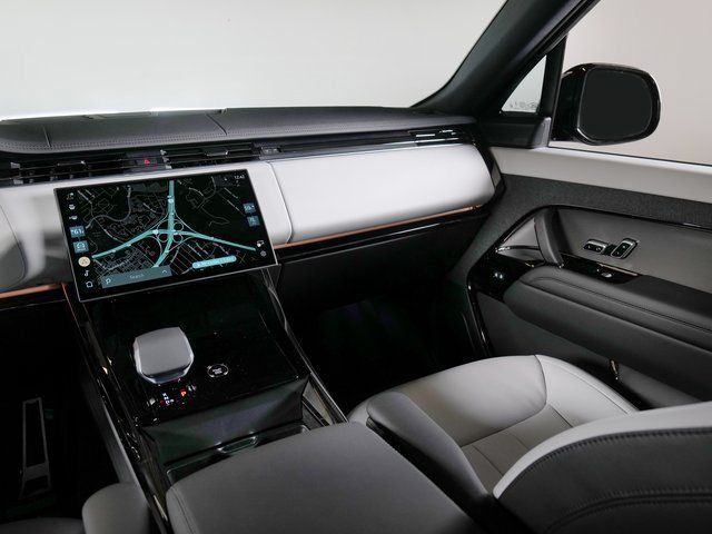 New 2026 Land Rover Range Rover Sport Dynamic SE AWD/4WD image 16