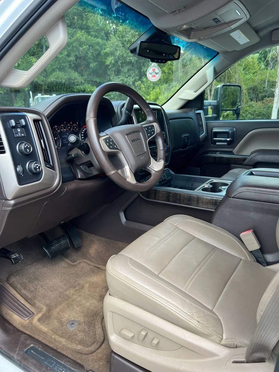 Used 2015 GMC Sierra 3500 Denali w/ Duramax Plus Package AWD/4WD image 12