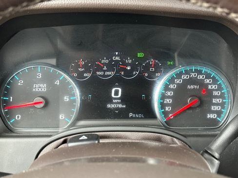 Used 2020 GMC Yukon Denali w/ Open Road Package image 27