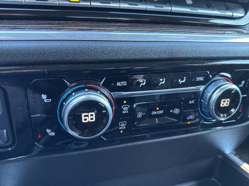 Used 2025 GMC Sierra 1500 Elevation image 19