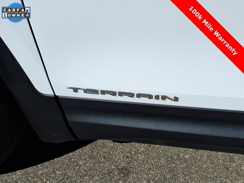 Used 2023 GMC Terrain SLE w/ Driver Convenience Package image 9