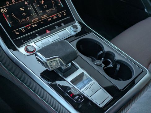 New 2026 Audi RS Q8 performance image 14