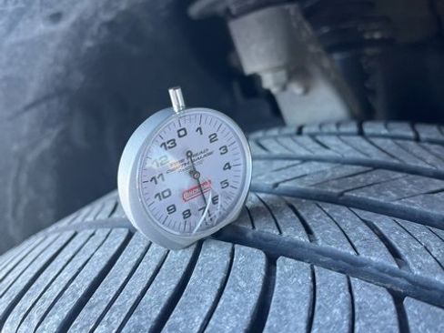 Used 2016 Volvo XC90 T6 Inscription w/ Vision Package image 12