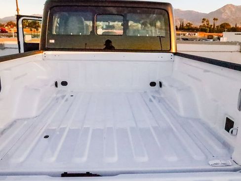 New 2026 Jeep Gladiator Sport image 30