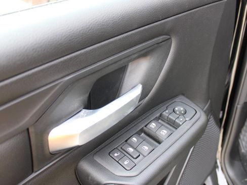 New 2026 RAM 1500 Express AWD/4WD image 12