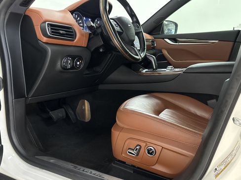 Used 2022 Maserati Levante GT image 21
