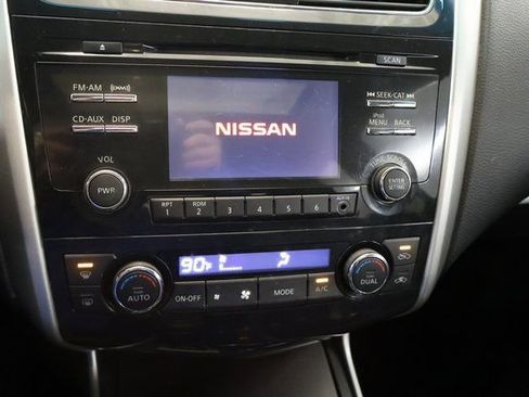 Used 2013 Nissan Altima 2.5 SL image 22