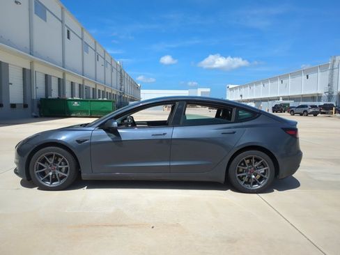 Used 2022 Tesla Model 3 Standard Range RWD image 8