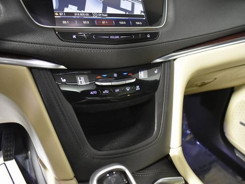 Used 2018 Cadillac XT5 Luxury w/ Driver Awareness Package image 25