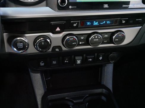 Used 2023 Toyota Tacoma Limited image 23
