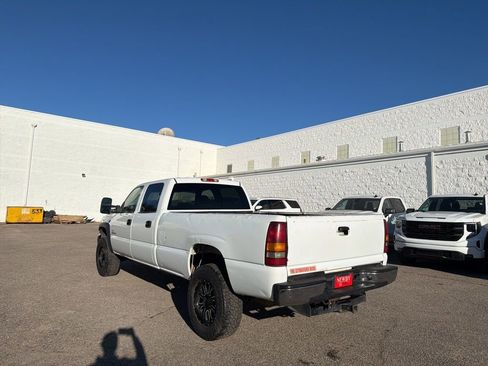 Used 2005 GMC Sierra 3500 W/T image 7