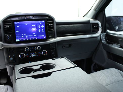 Used 2022 Ford F150 XLT w/ Equipment Group 302A High image 19