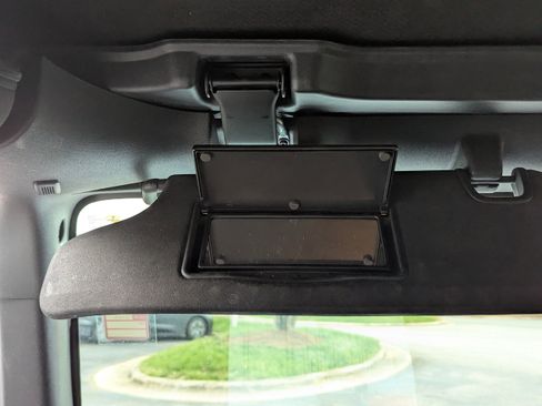 Used 2018 Jeep Wrangler Unlimited Sahara w/ Connectivity Group image 24