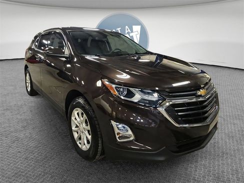 Used 2020 Chevrolet Equinox LT w/ LPO, Floor Liner Package image 1