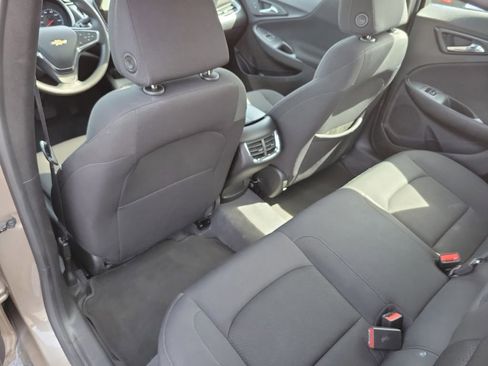 Used 2023 Chevrolet Malibu LT FWD image 16