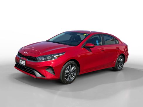 Used 2024 Kia Forte LXS FWD image 1