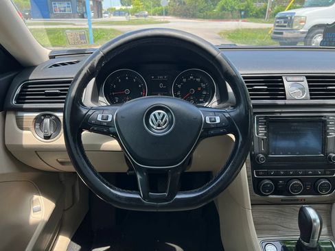 Used 2017 Volkswagen Passat 1.8T SE FWD image 18