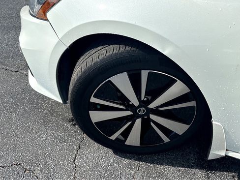 Used 2021 Nissan Altima 2.5 SV w/ SV Premium Package FWD image 21