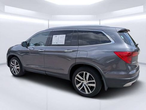 Used 2018 Honda Pilot Touring image 5