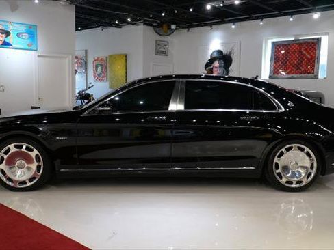 Used 2017 Mercedes-Benz Maybach S 550 4MATIC image 5