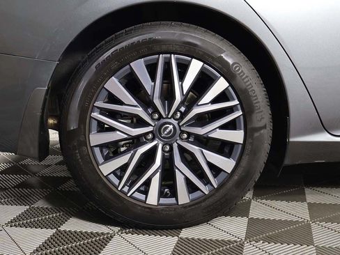 Used 2023 Nissan Altima 2.5 SV w/ SV Premium Package FWD image 22