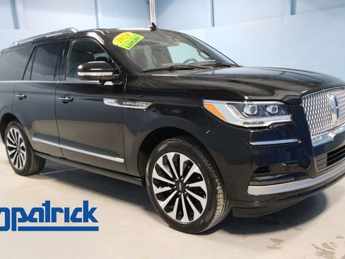 Used 2024 Lincoln Navigator Reserve AWD/4WD image 1
