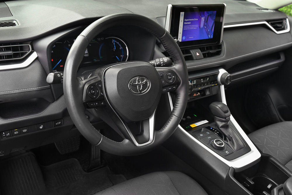 Used 2025 Toyota RAV4 XLE w/ Convenience Package AWD/4WD image 7
