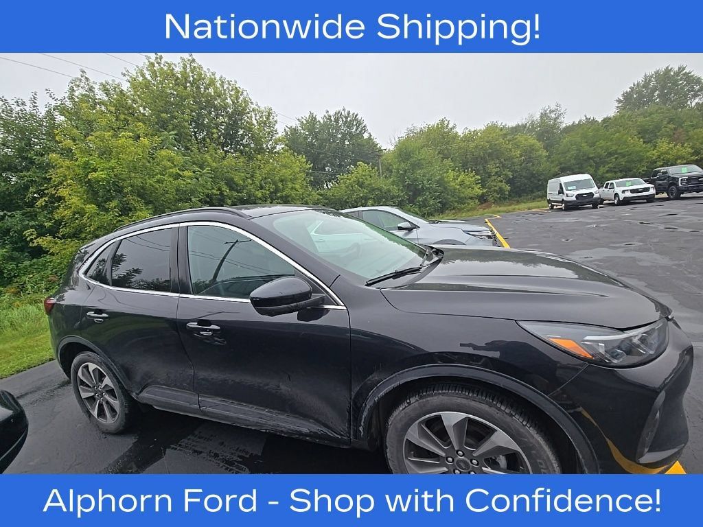 Certified 2024 Ford Escape Platinum AWD/4WD image 4