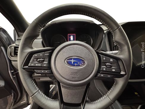 Used 2025 Subaru Forester Premium AWD/4WD image 11
