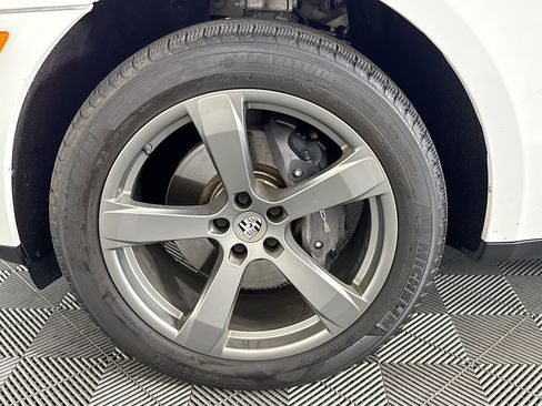 Used 2023 Porsche Macan AWD/4WD image 66