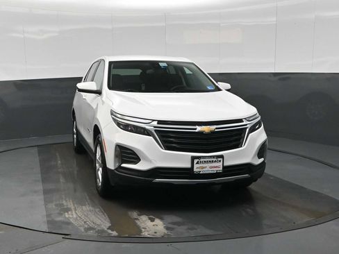 Used 2023 Chevrolet Equinox LT image 3