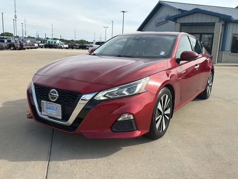 Used 2020 Nissan Altima 2.5 SL FWD image 32