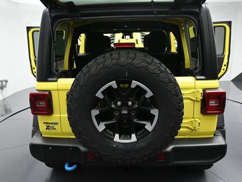 Used 2024 Jeep Wrangler Unlimited Rubicon 4xe AWD/4WD image 25
