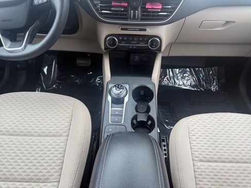 Used 2022 Ford Escape SE image 28
