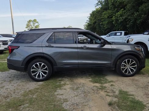 Used 2026 Ford Explorer ST-Line AWD/4WD image 14
