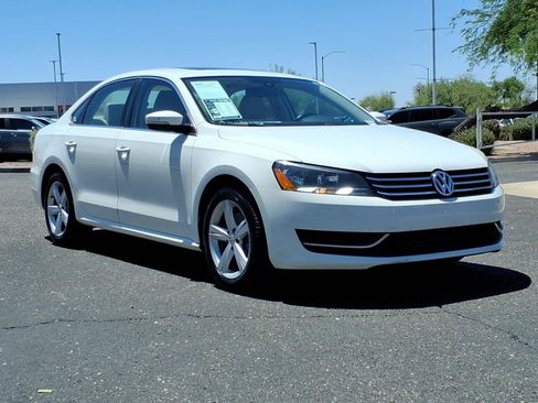 Used 2013 Volkswagen Passat 2.5 SE FWD image 1
