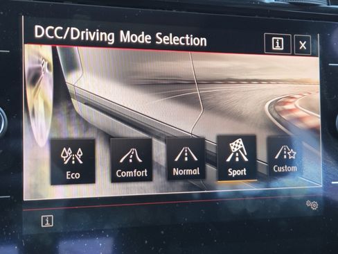 Used 2018 Volkswagen GTI Autobahn FWD image 6
