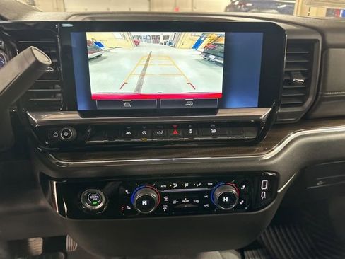 Used 2024 Chevrolet Silverado 1500 LT image 35