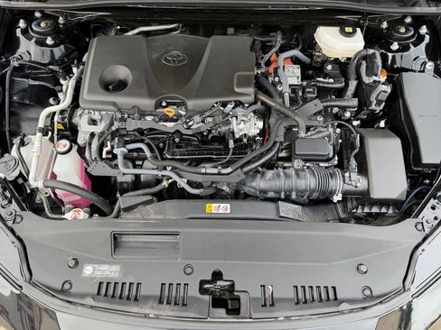 Used 2025 Toyota Camry SE FWD image 31